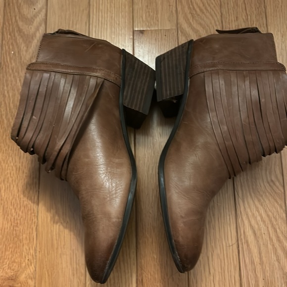 CLARKS booties - Picture 3 of 7